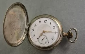 Eine alte Taschenuhr als Erbstück