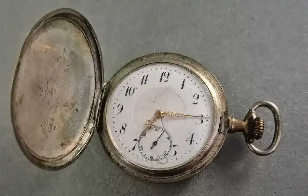 Eine alte Taschenuhr als Erbstück