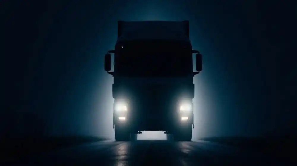Ein Lastwagen um Mitternacht